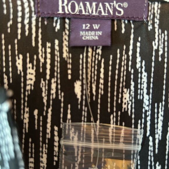 NWT 12W black white patterned long sleeve top v neck hemmed wrists - Picture 3 of 6